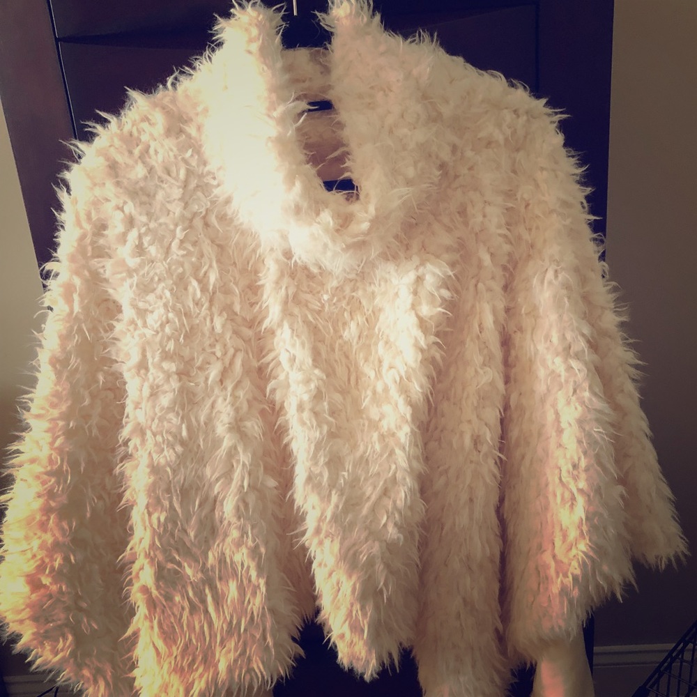 BNWT Express Shawl